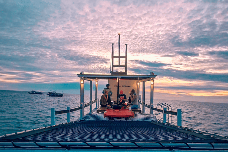 Ko Tao: Vintage Boat-Small Group Snorkeling Day Trip w/Meals