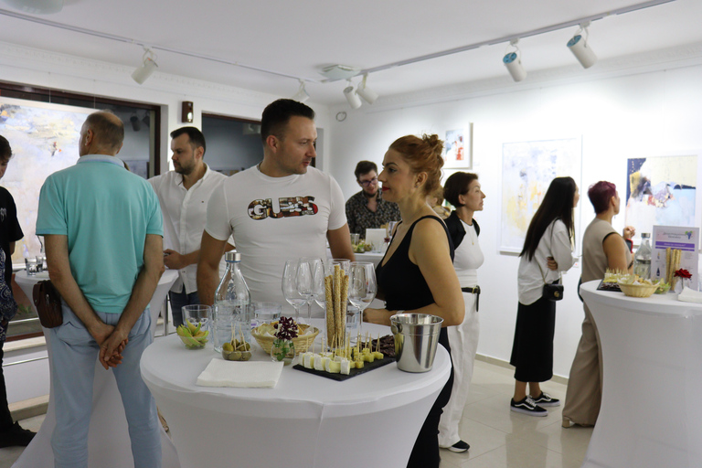 Degustação de vinhos búlgaros e experiência na galeria de arte em VarnaExperiência de degustação de vinhos e galeria de arte em Varna, Bulgária