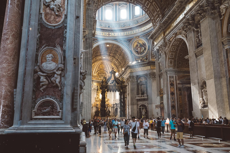 Rom: Kleine Vatikanische Museen und Basilika mit Abholung