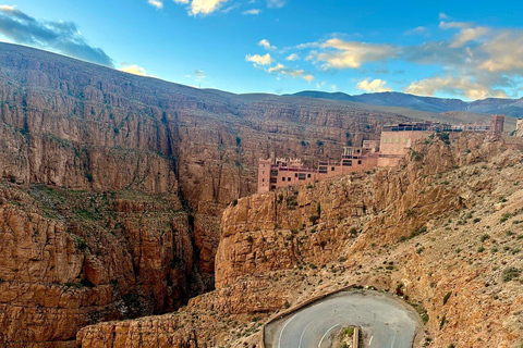 Marrakech or Fes: 4-Day Desert Tour to Erg Chebbi Dunes 4D3N Desert Tour Fez to Marrakech (Luxury Accommodations)