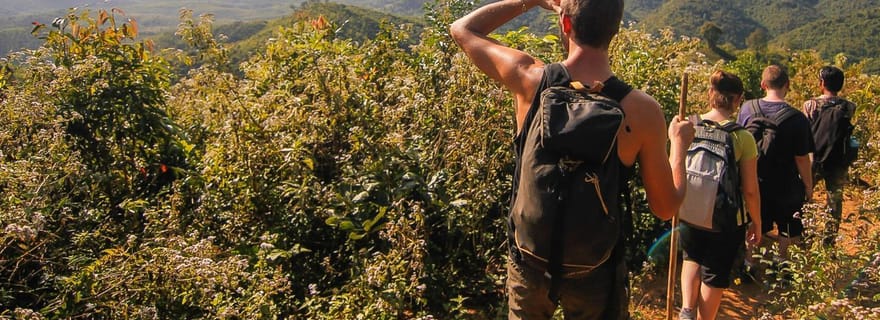 Luang Prabang : Randonnée en montagne et excursion nocturne dans les villages locaux