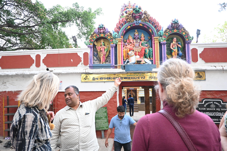 Bangalore: Foodie Tour, Local Market, & Mystery Nandi Temple Bangalore:Food Street Walk+Local Market+Mystery Nandi Temple