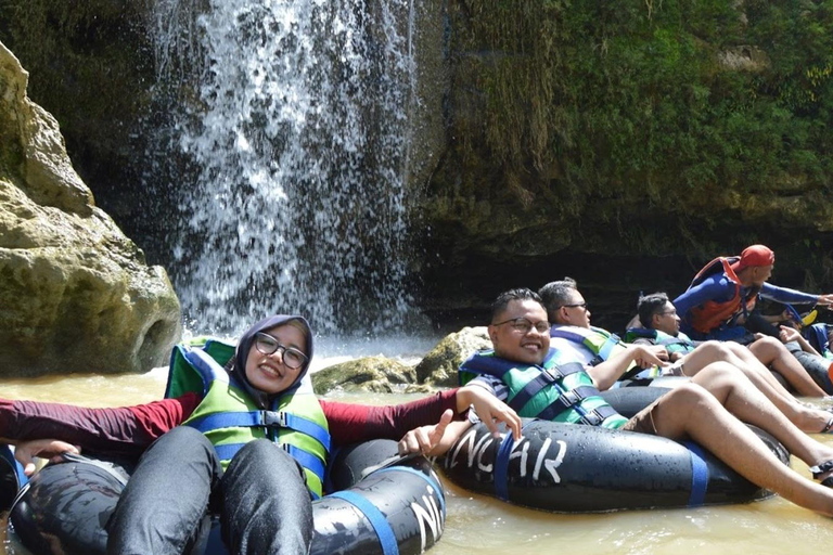 Yogyakarta: Tubagem na gruta de Pindul e tubagem no rio Oyo