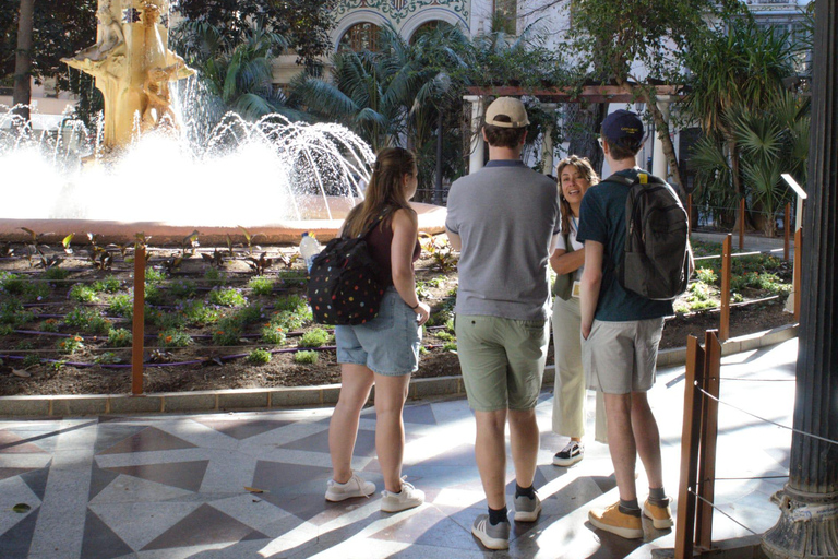 جولة سير في أليكانتي: المعالم السياحية والحياة المحليةجولة سير على الأقدام في أليكانتي: المعالم وا