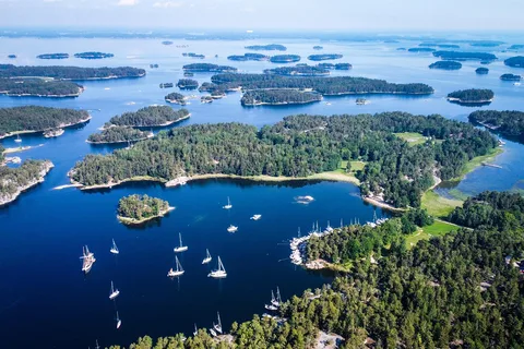 Stockholm: 2 Hour Guided Archipelago Islands Tour