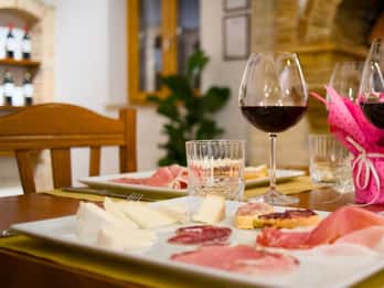 Marche: Tasting and Tour of Local Wines and Tastes at D'Erasmo Winery