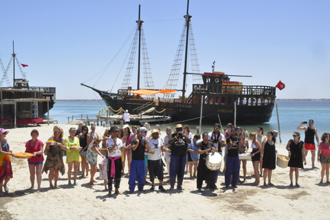 Djerba: Pirate Boat Trip with Dolphin and Flamingo Watching