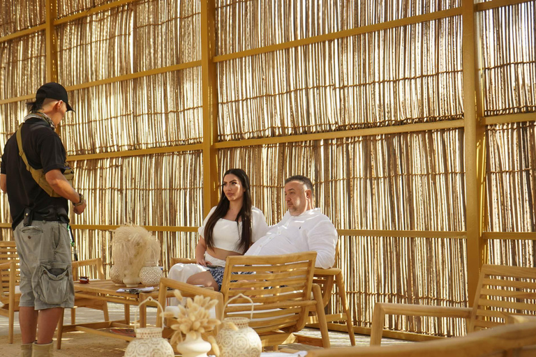 Från Dubai: Zerzura Buggy Experience + Middag i sanddynerna2-sitsig Desert Fox Buggy + Privat middag för alla gäster