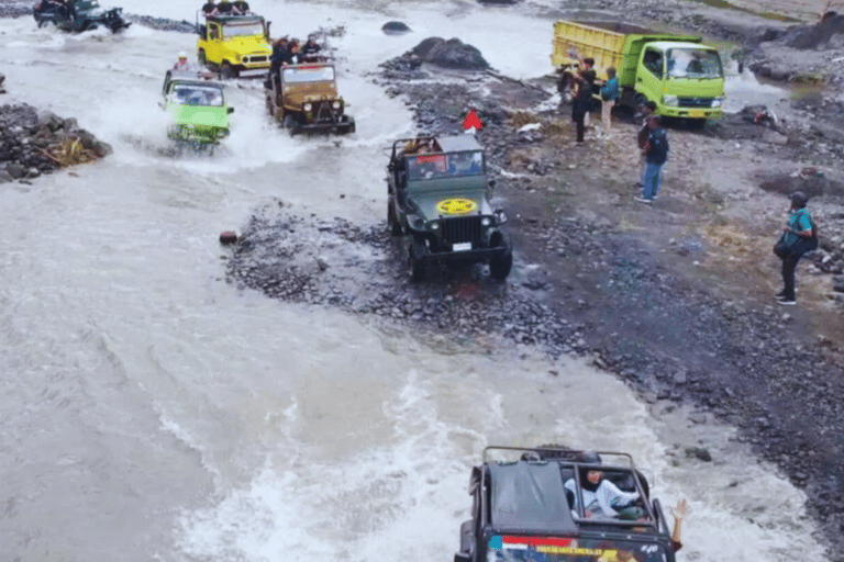 Yogyakarta : safari guidé en Jeep au mont Merapi avec prise en chargeYogyakarta : safari guidé en jeep au mont Merapi avec prise en charge