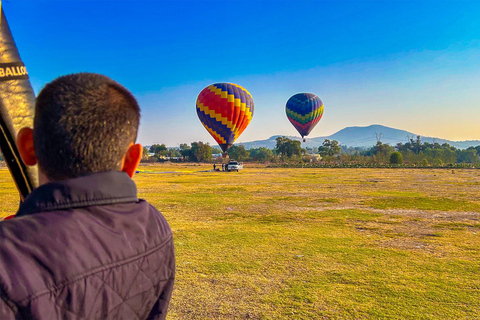 Von CDMX: Ballonfahrt, geführte Touren nach Teotihuacan und Guadalupe