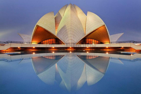 Delhi Famous Temples 5-Hour Guided Tour with Skip-the-Line Car+Driver+Tour Guide+Entry Fees