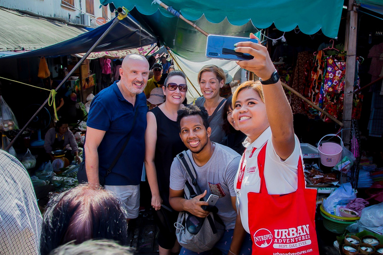 Bangkok: Railway Market and Floating Market Private Tour Bangkok: Railway Market and Floating Market Small-Group Tour