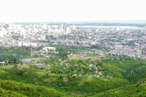 Senderismo para contemplar la hermosa vista de la ciudad de Cebú