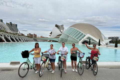 Tour guidato di Valencia in bicicletta in piccoli gruppiTour guidato condiviso di Valencia in piccoli gruppi