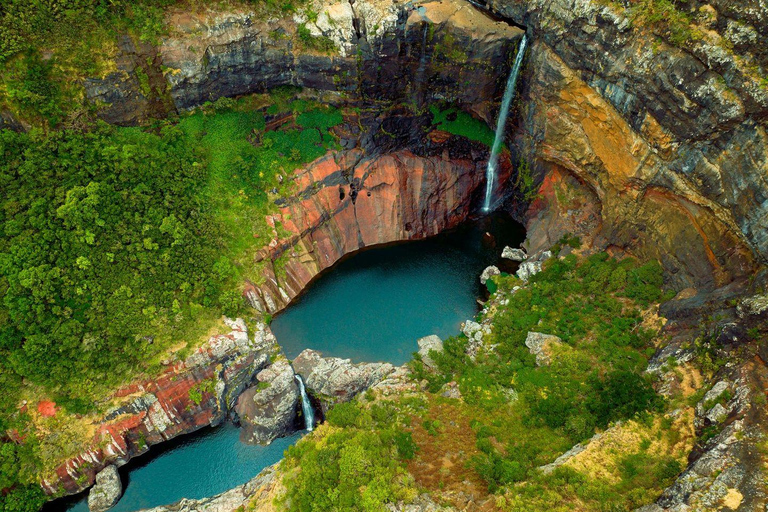 Seven Waterfalls Abseiling and Canyoning Guided Experience