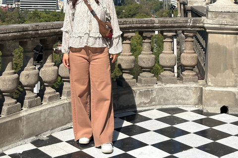 Chapultepec Castle: Private tour with local guide, tickets included Chapultepec Castle: Private Tour with Local Guide and Entrance Fees Included