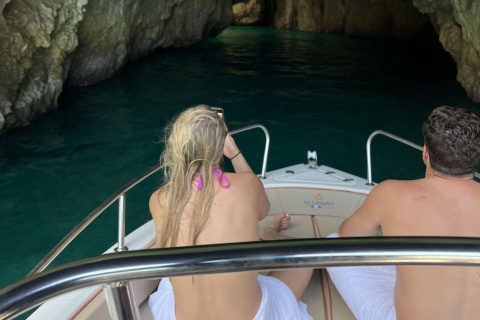 Au départ de Sorrento : Journée complète d'excursion en bateau privé à Capri avec boissons