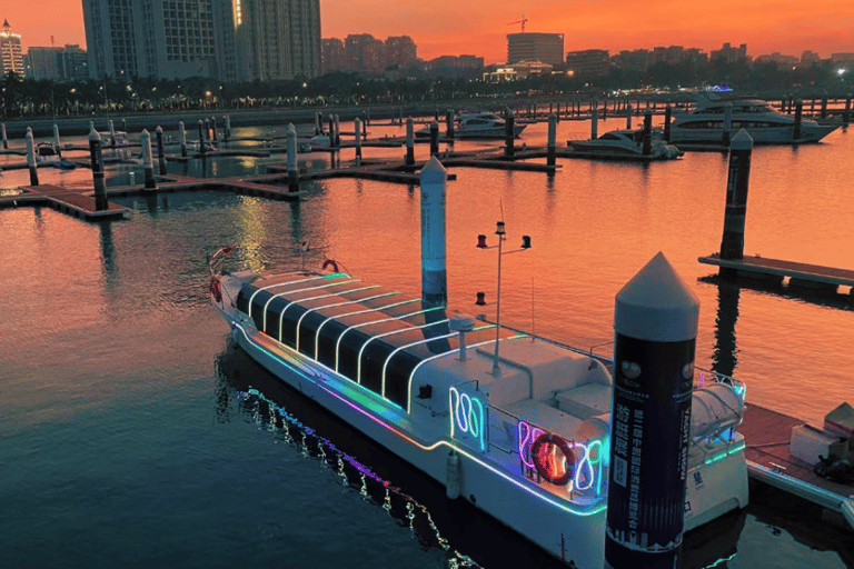 Haikou : Croisière nocturne sur le Nanhai Pearl Ship dans la baie de Haikou
