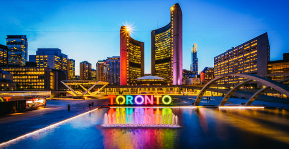 Premium-Nachttour durch Toronto mit Eintritt in den Tower