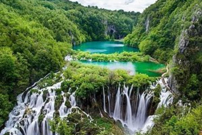 TOUR PRIVATO da Zagabria: Dubovac, Rastoke e Plitvice.Tour privato da Zagabria: Dubovac, Rastoke e laghi di Plitvice.