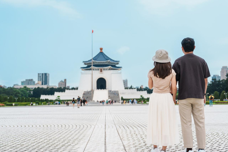 Taipei: Private Photoshoot at Iconic Landmarks Premium: 50 photos | 60 mins