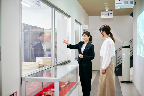 Visita à fábrica de pincéis de Kumano e experiência de fabricação de pincéisPincel SDGs (cabo longo) Workshop