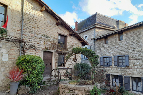 From Lyon: Medieval Village of Pérouges Day Trip