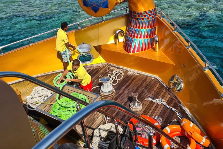 From Makadi: Nefertari Sunset or Morning Cruise With pickup