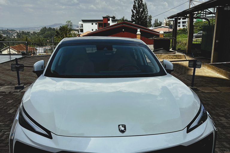 Kigali INTL Airport: Luxury Roundtrip Transfer Service 2024 Luxury Car SUV