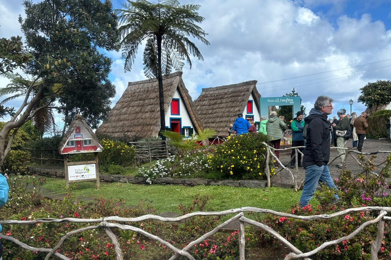 Madeira: Private 4x4 Nature Tour with a Guide Madeira: Private 4x4 Nature Tour with Guide