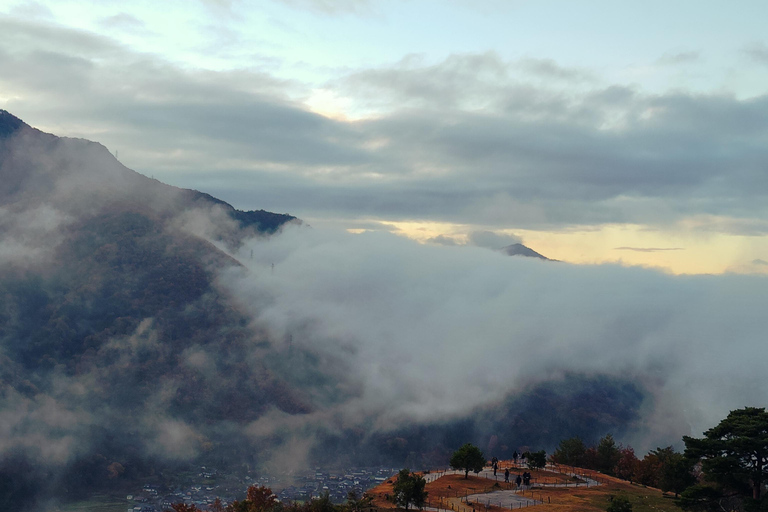 Hyogo: Takeda Castle “Castle in Sky” Mountain Hiking Tour