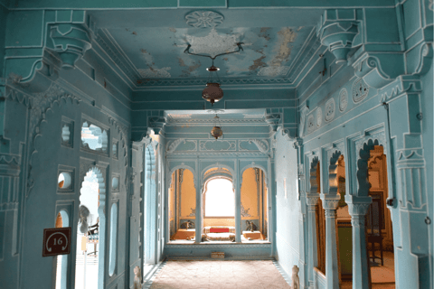 Heritage & Cultural Walk of Udaipur -Guided Walking Tour