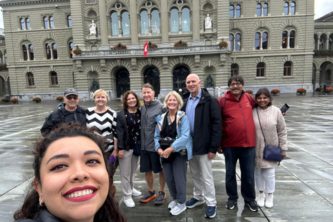 Bern: Must-See 2-Hour Walking Tour with a Local Guide Must-see Bern: 2 hour Guided Walking Tour (SPANISH)