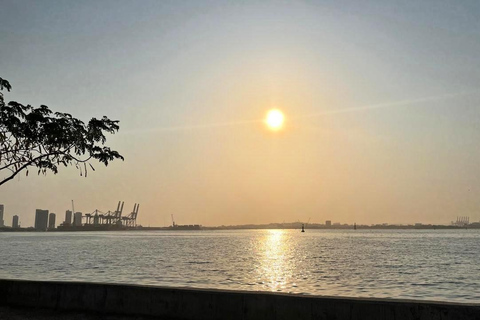 Passeio de bicicleta ao pôr do sol com visita à baía de Cartagena e GetsemaníPasseio de bicicleta ao pôr do sol com visita à Baía de Cartagena e Getsemaní