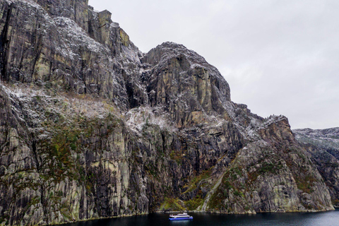 Stavanger: Fjord-Szenekreuzfahrt zum Lysefjord und PreikestolenStavanger: Malerische Bootsfahrt - Lysefjord & Preikestolen