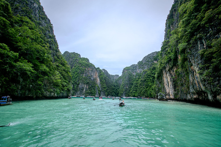 Phi Phi: pôr do sol e plâncton em lancha rápida com mergulho com snorkel