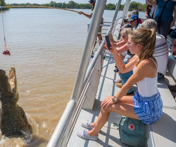 Jumping Crocodile Cruise from Darwin Half-Day Scenic Trip