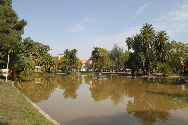 Lisbona: Tour moderno della città in tuk tuk