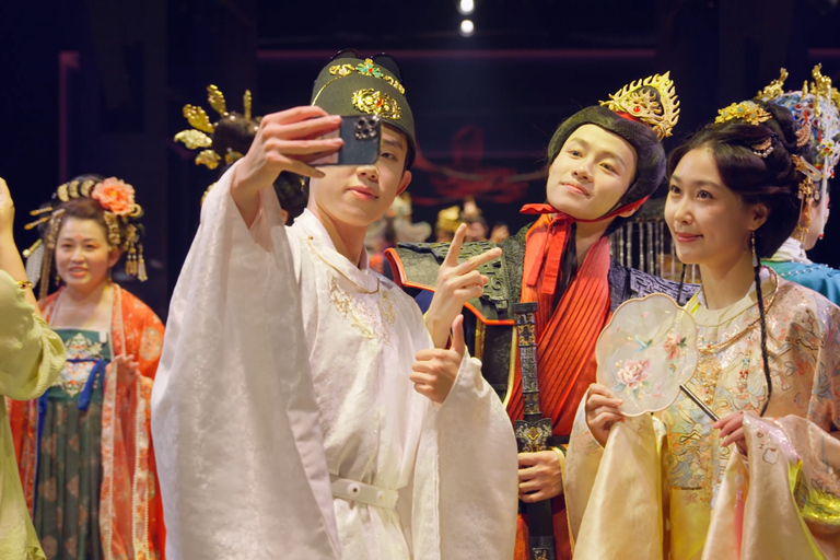 Shanghai: Royal Cultural Dinner Show – SHUYANFU VIP Seat – Rows 2