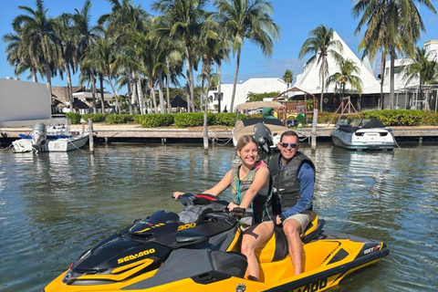 Cancún: Jet Ski Adventure with Optional Board & Tube Ride Jet Ski full Experience