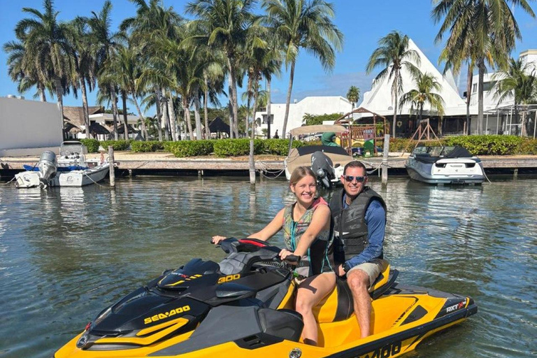 Cancún: Jet Ski Adventure with Optional Board & Tube Ride Jet Ski full Experience