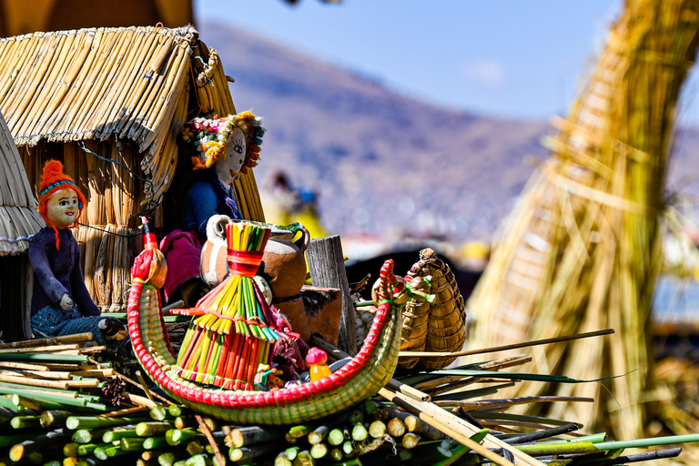 De Cusco: Lago Titicaca - excursão de 1 dia em ônibus com leito