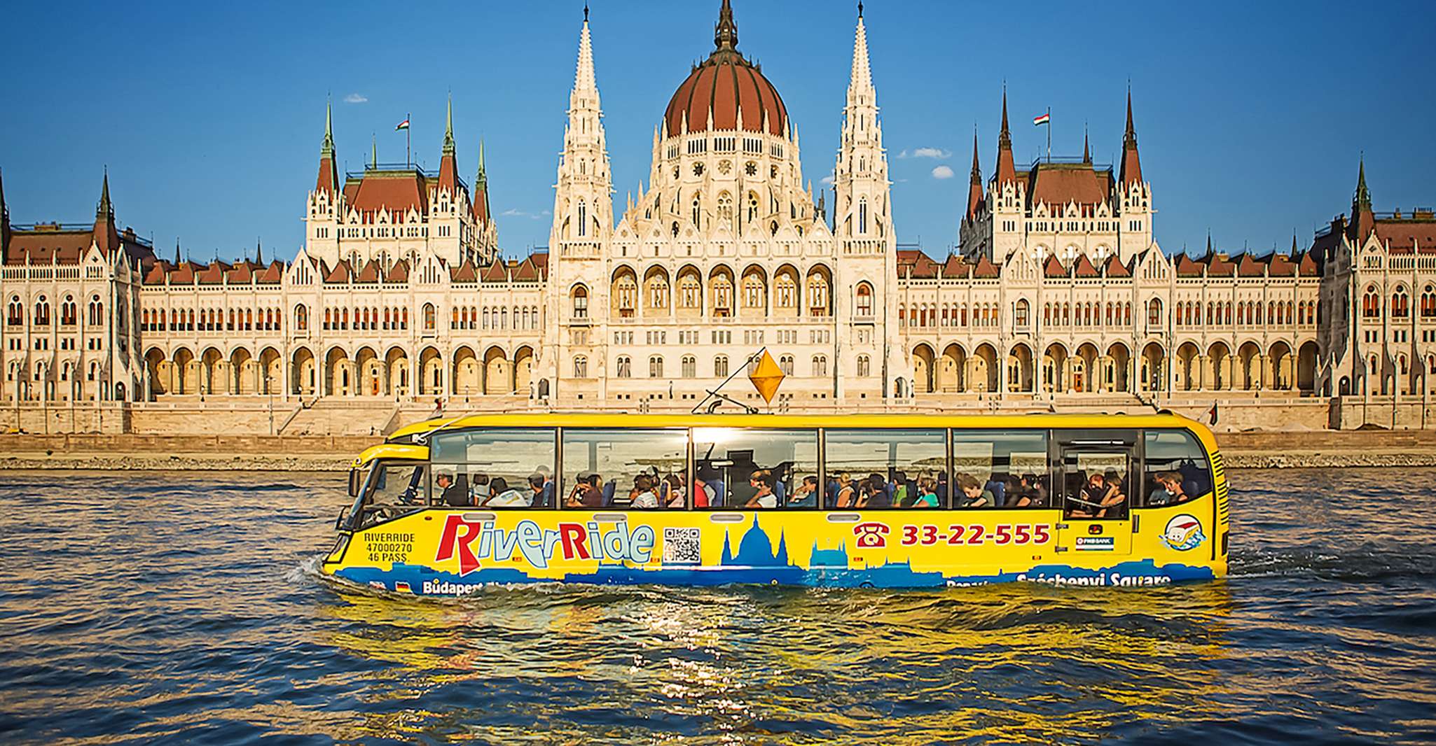 Budapest: Floating Bus Tour by Land and Water photo 2