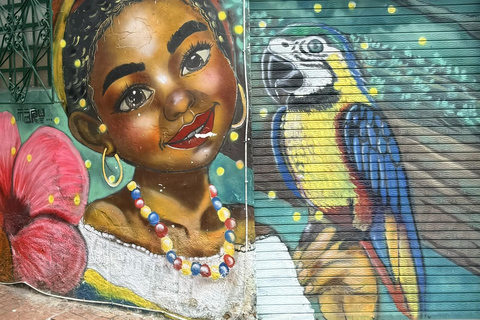 Bogotá: La Candelaria Food Tour with 7 Tastings & Ajiaco