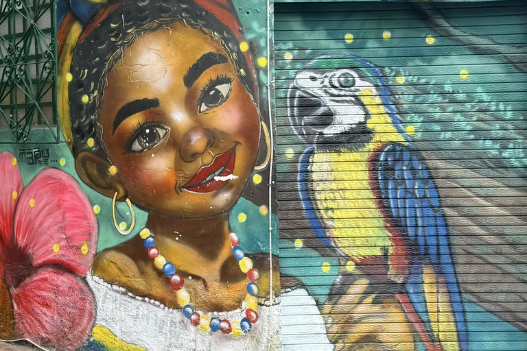 Bogotá: La Candelaria Food Tour with 7 Tastings & Ajiaco