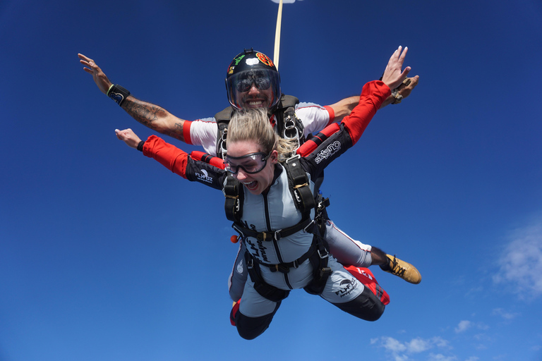 Foz do Iguacu: Skydiving Experience with Photos and Videos