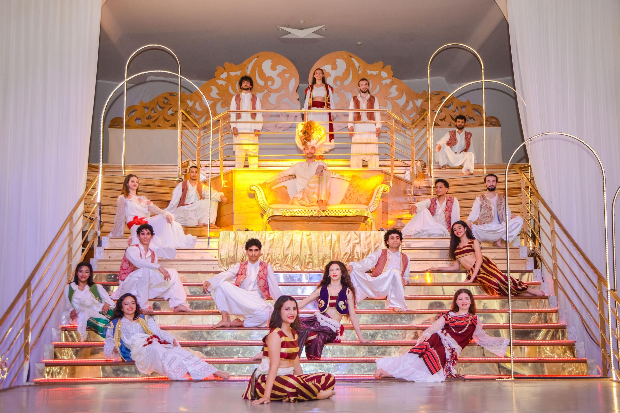 Ab Sousse & Monastir: Orientalische Shahrazed-Show mit Abendessen