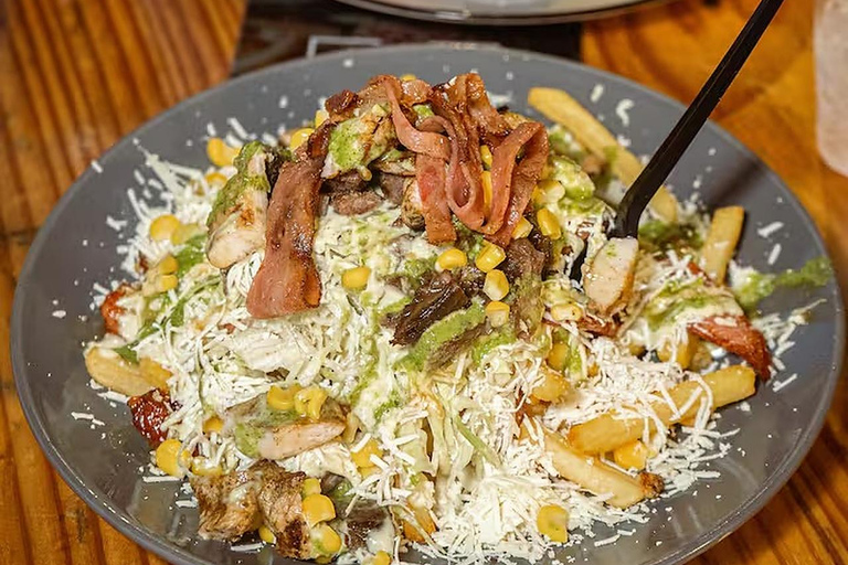 Santa Marta: Fast Food Tour with Local Guide