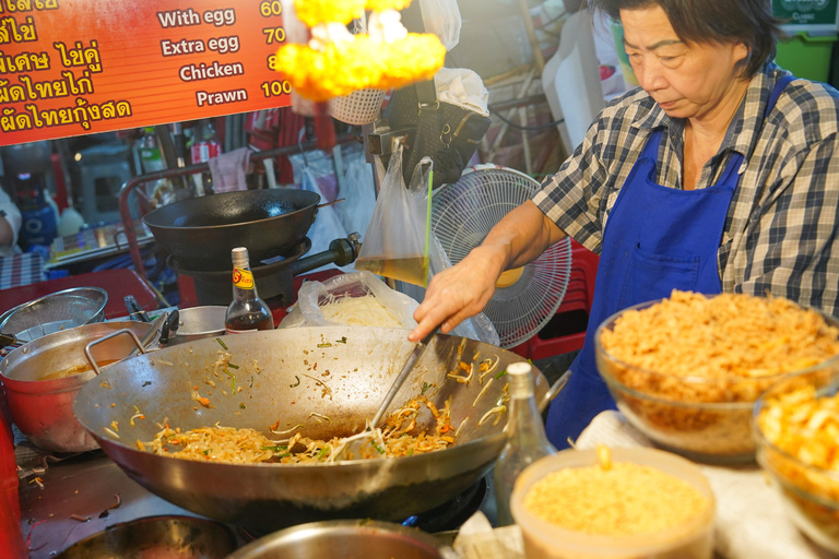 Bangkok Night Foodie Tour in China Town