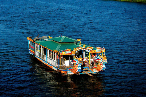 Hue: cena in crociera sul fiume Profumo con spettacolo tradizionaleHue: crociera serale sul fiume Profumo con spettacolo tradizionale